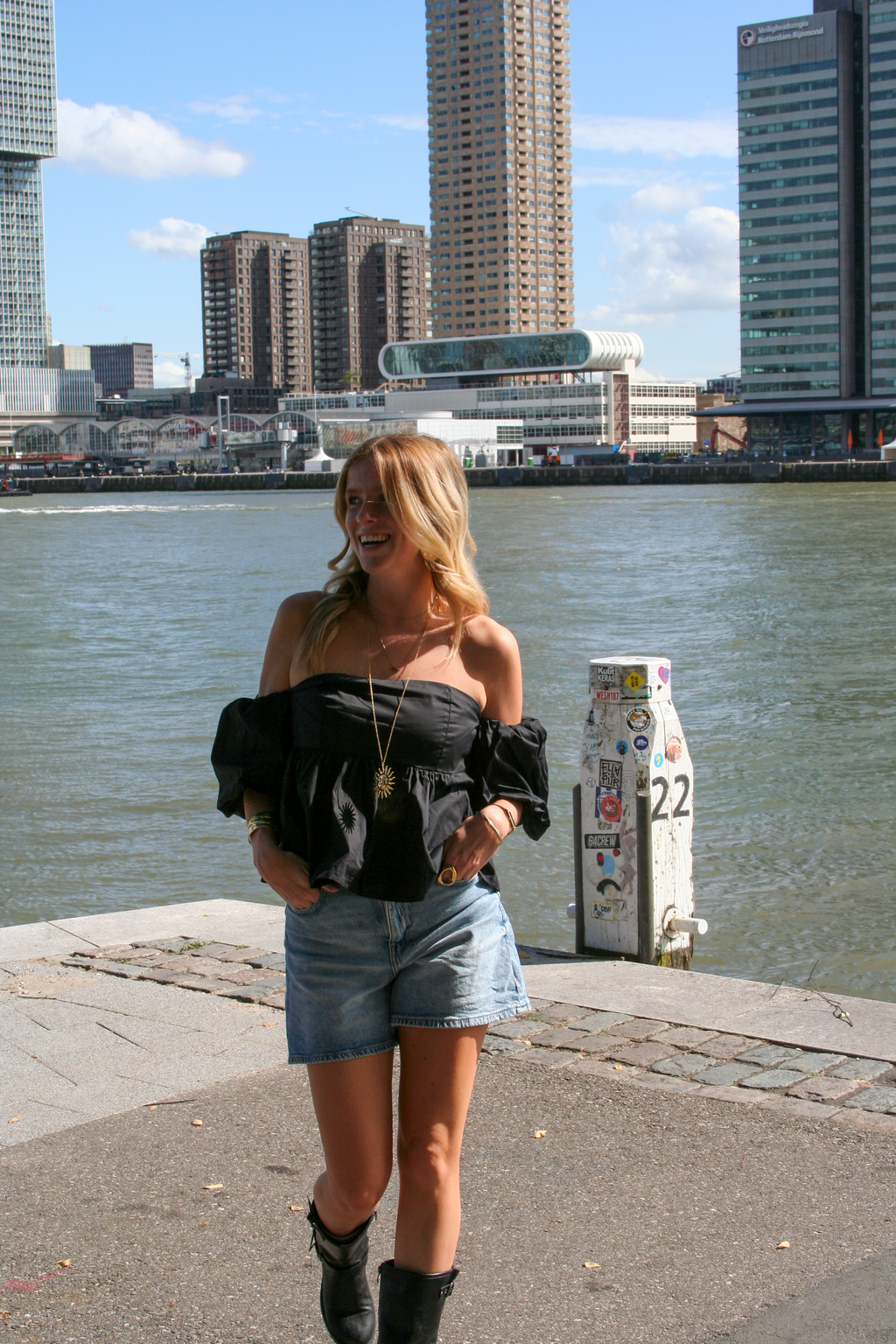 Gigi Off-Shoulder top zwart